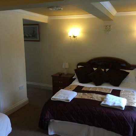 Harefield Hall Hotel Пейтли Бридж Стая снимка