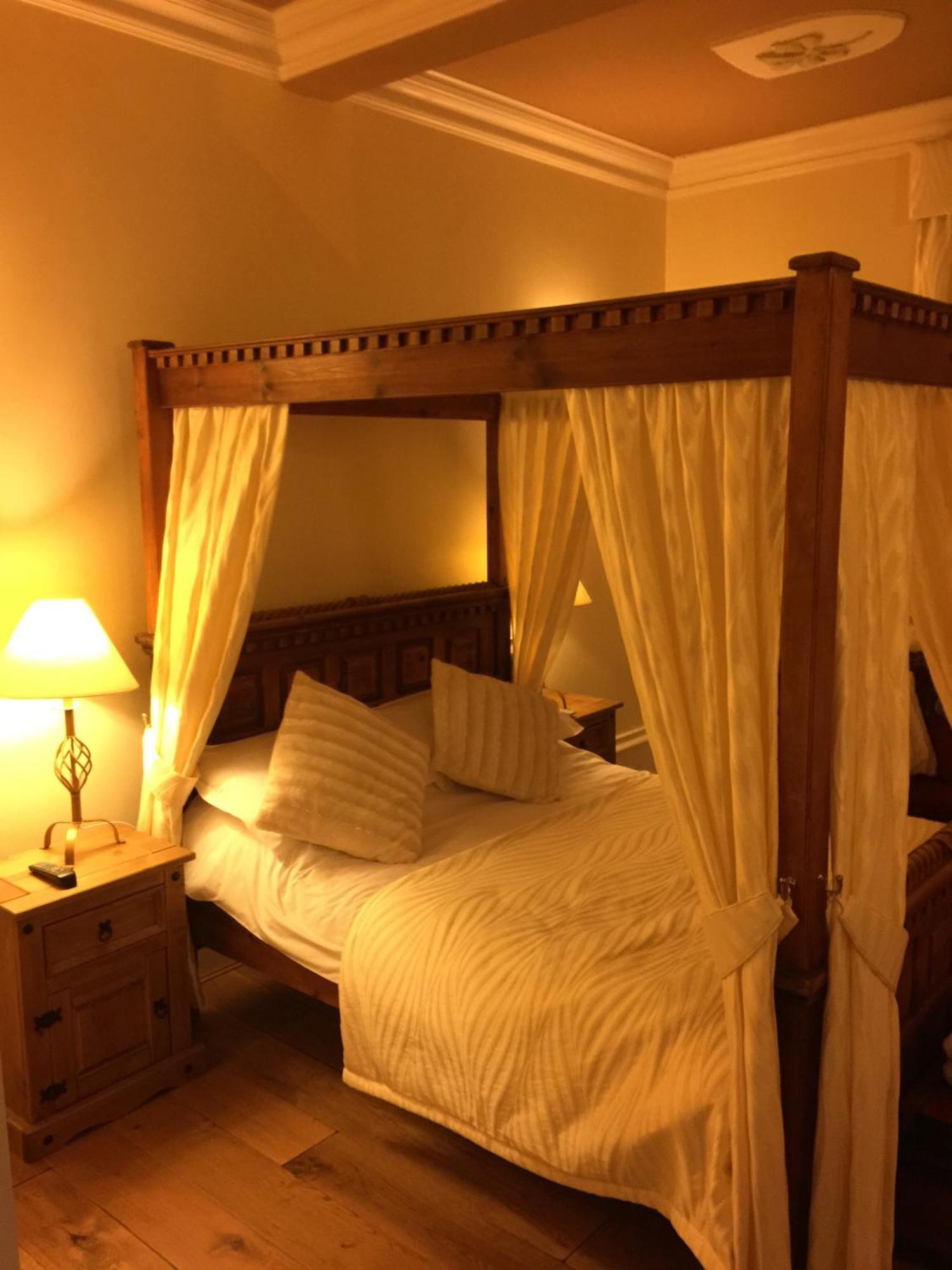 Harefield Hall Hotel Пейтли Бридж Стая снимка